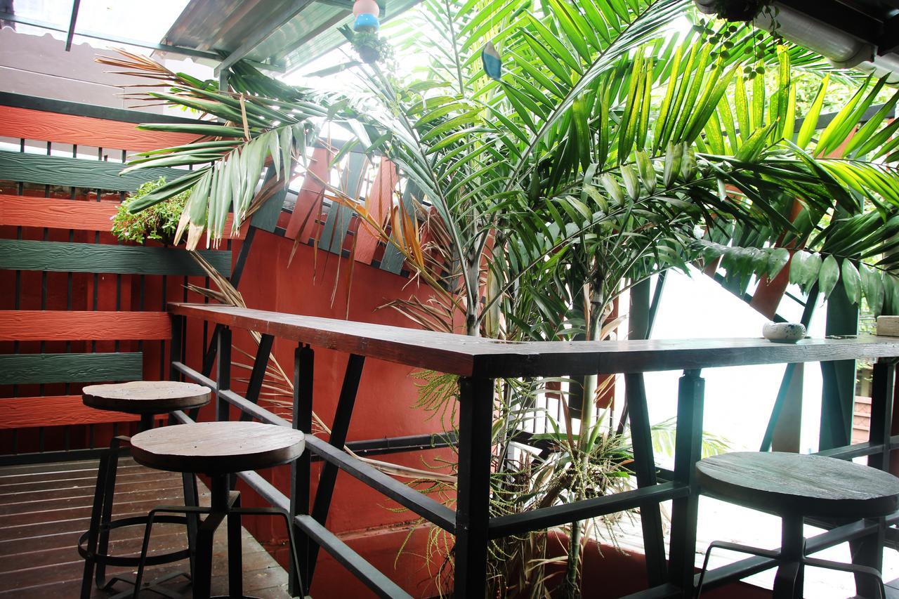Rada Arak 79/4 Hostel Chiang Mai Exterior photo